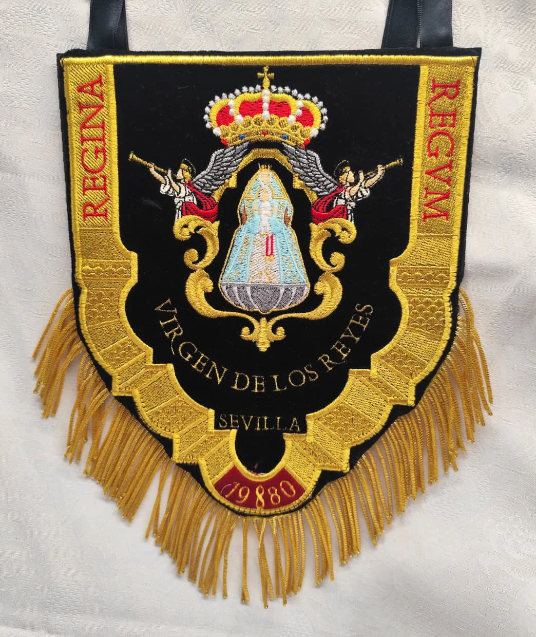 Mantolín Virgen de los Reyes